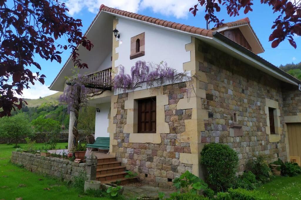Casa Las Lindes Valle De Cabuerniga , Cantabria Exterior photo